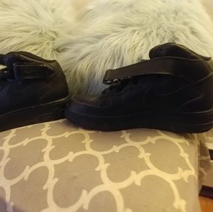 Black Nike Air Force 1